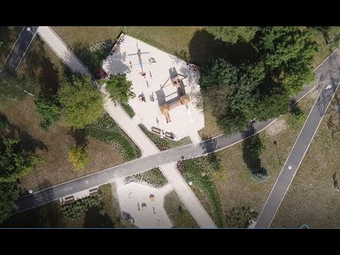Новая детская площадка на Зведном бульваре