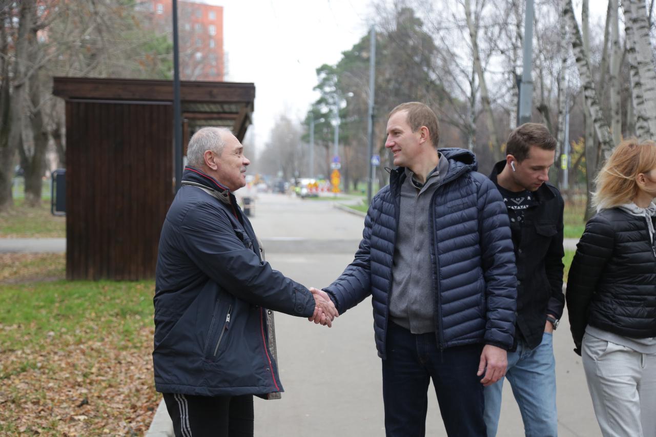 Префект проинспектировал парк "Торфянка"